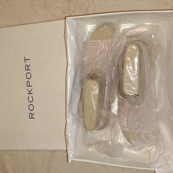 ๐ฃROCKPORT Briah Perf Sling in Metallic๐ footwear - Picture 9 of 14